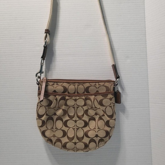Coach Handbags - Y2K crossbody coach purse